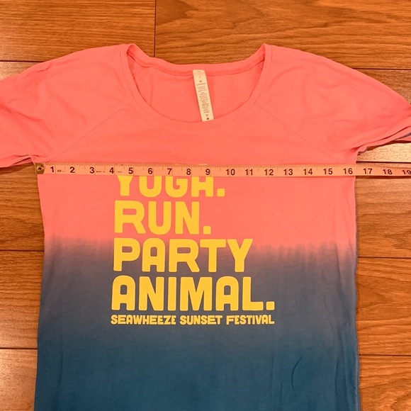 Lululemon Seawheeze Sunset Festival Pink Blue Long Sleeve Sweater - Picture 10 of 10